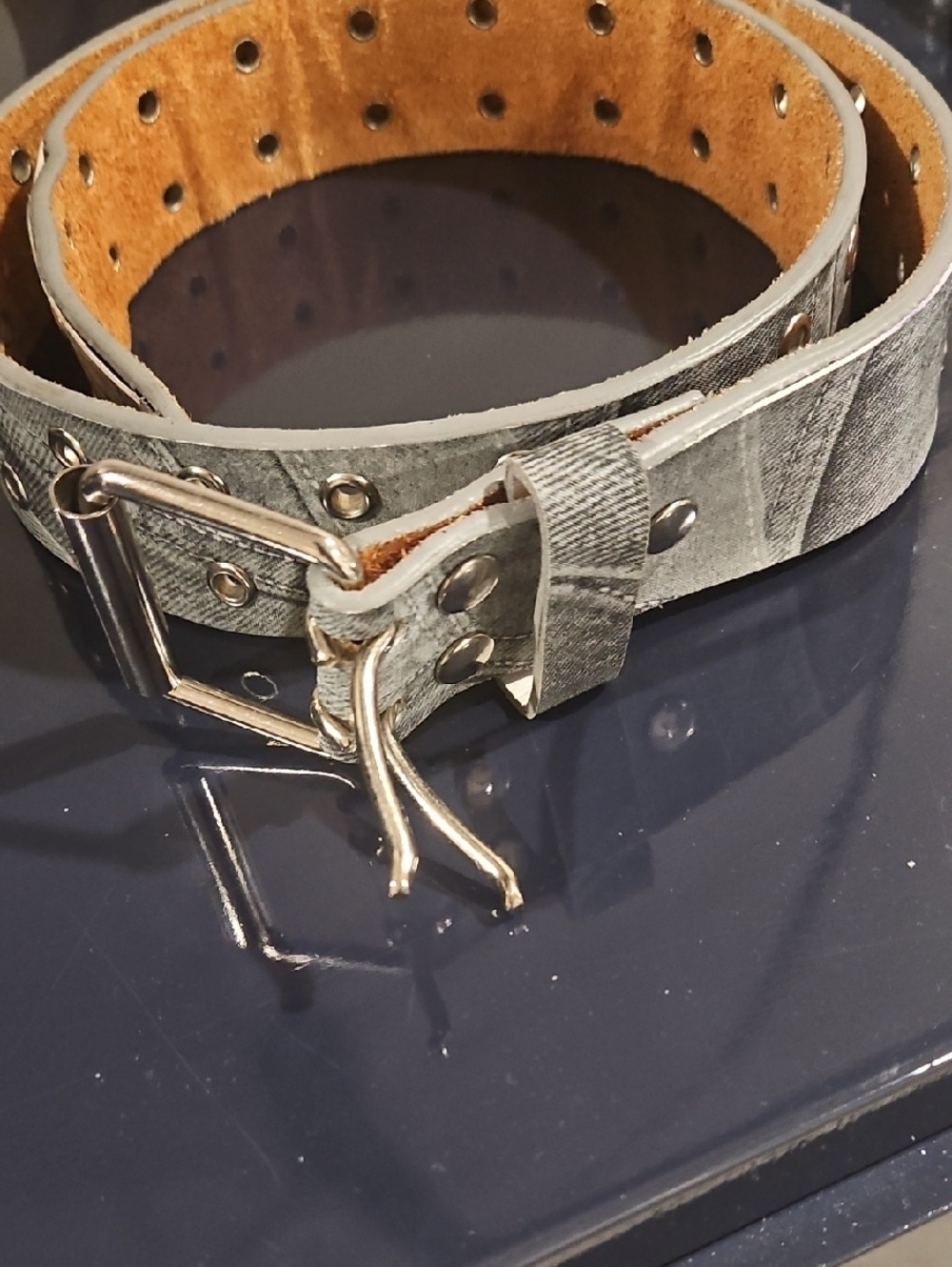 Women's Gray Whitewash Leather  Double-Prong Grommet Belt
